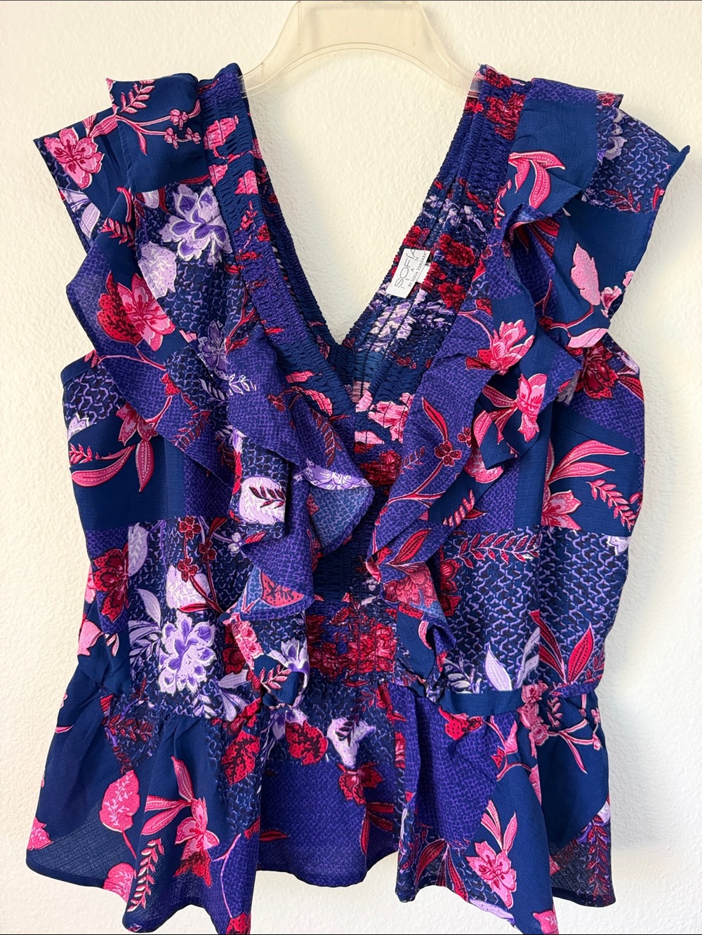 sofia by sofia vergara Navy Floral Ruffle V-Neck Top